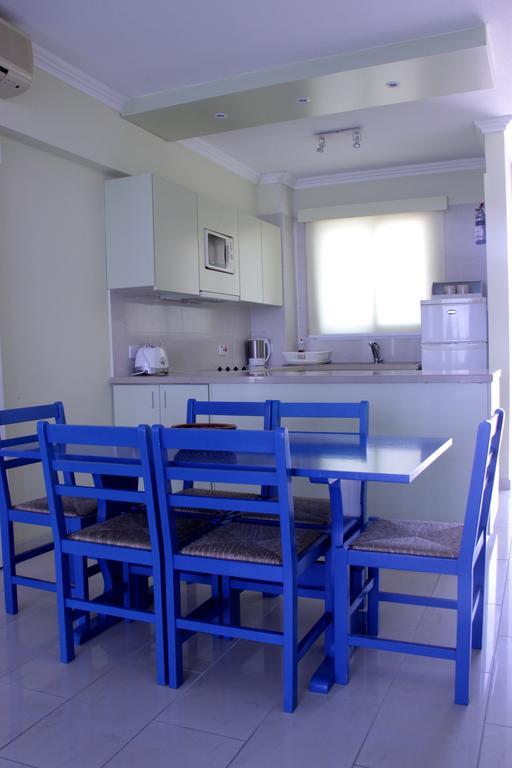Paphinia Seaview Apartments Пафос Екстериор снимка