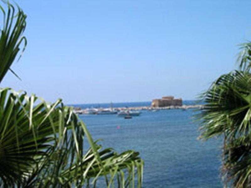 Paphinia Seaview Apartments Пафос Екстериор снимка