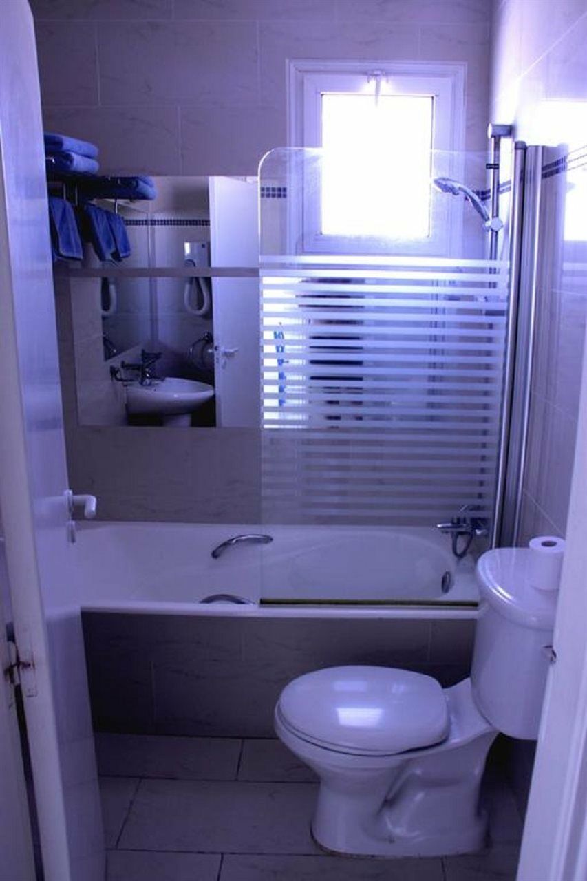 Paphinia Seaview Apartments Пафос Екстериор снимка